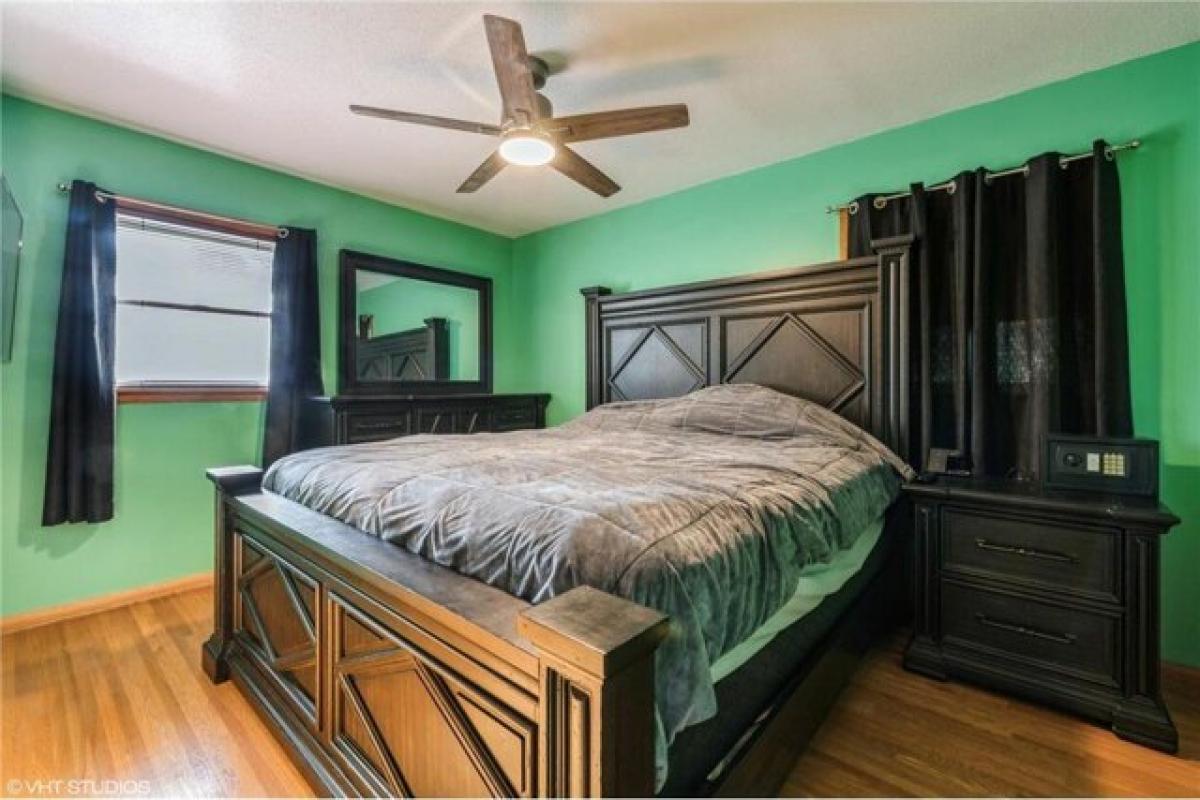 Picture of Home For Sale in Spring Lake Park, Minnesota, United States