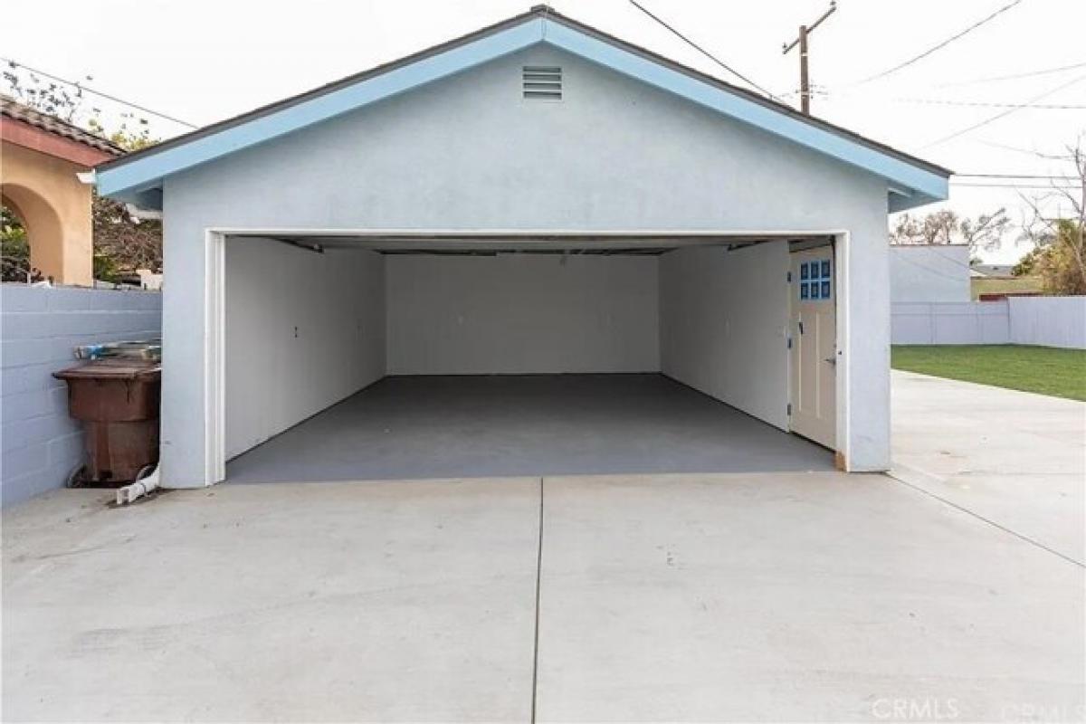 Picture of Home For Sale in Compton, California, United States