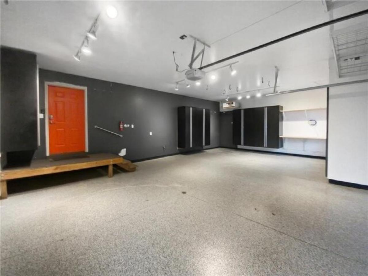 Picture of Home For Sale in Eden Prairie, Minnesota, United States