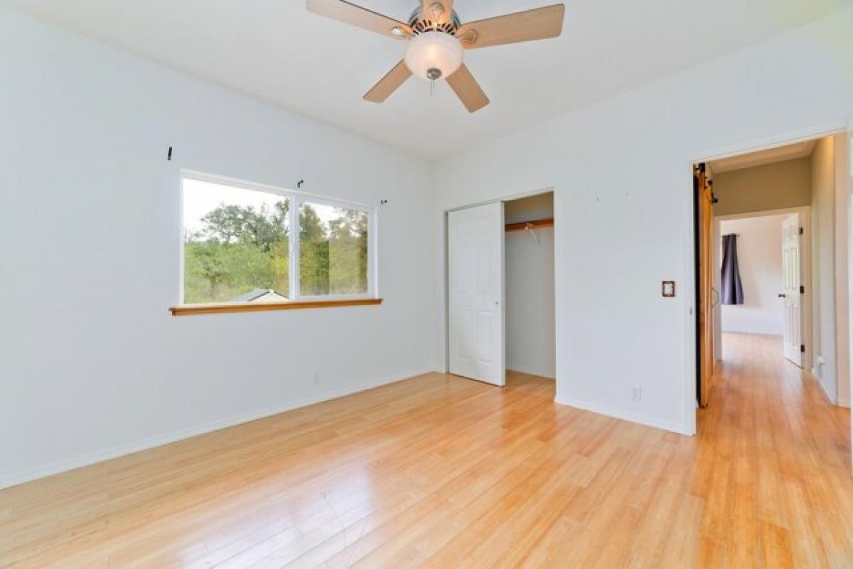 Picture of Home For Sale in Ocean View, Hawaii, United States