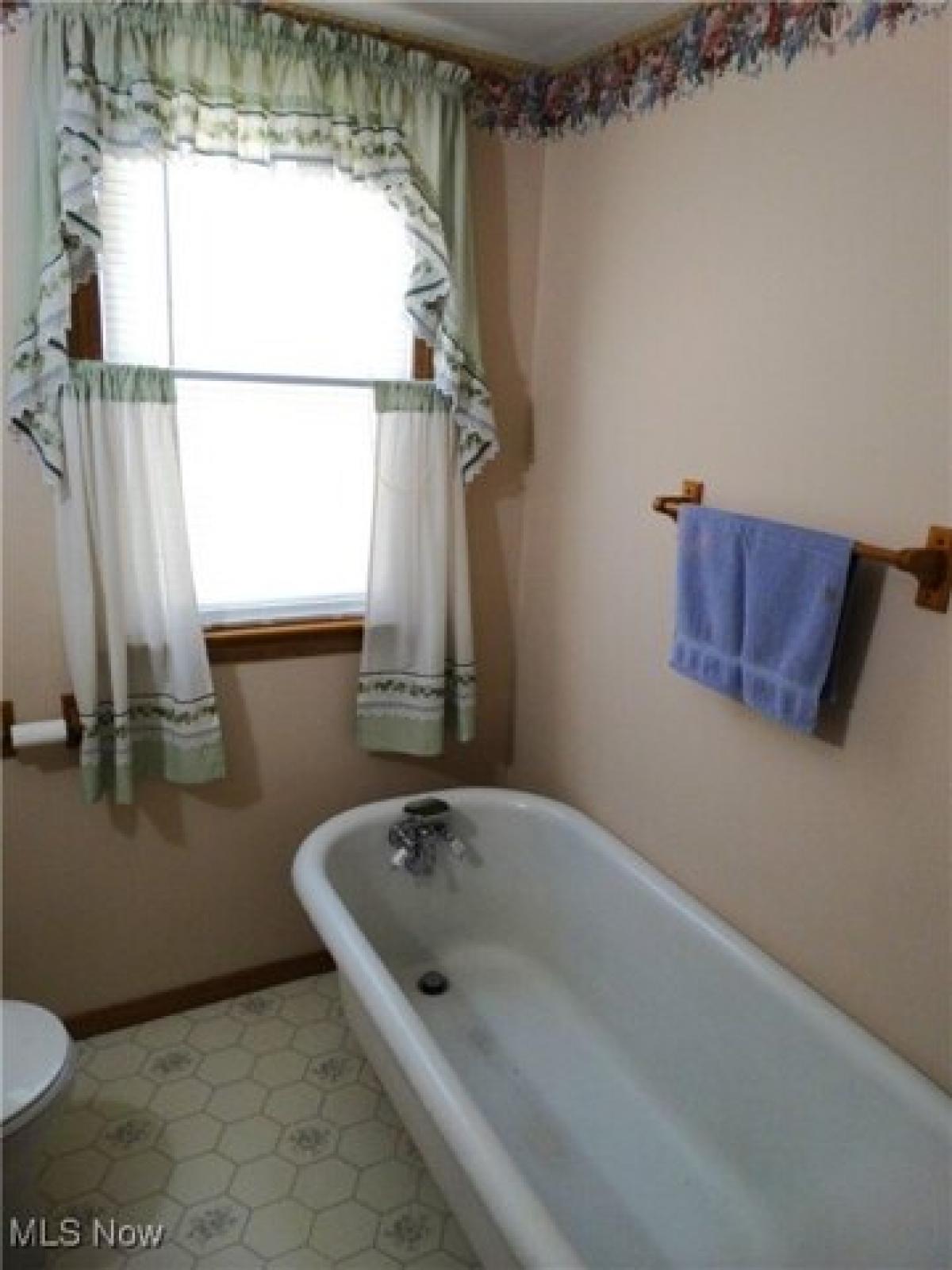 Picture of Home For Sale in Painesville, Ohio, United States