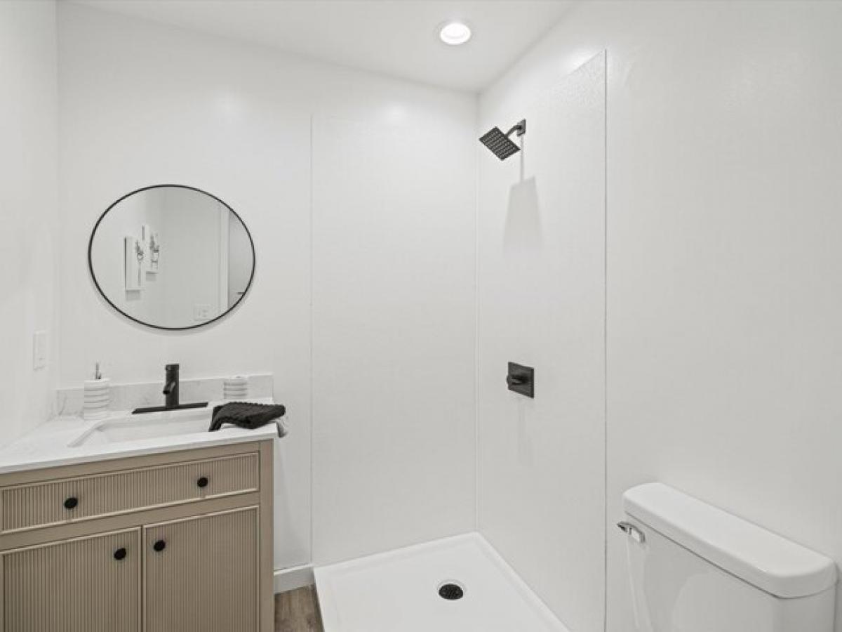 Picture of Home For Sale in Madisonville, Kentucky, United States