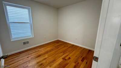 Home For Rent in Newark, New Jersey