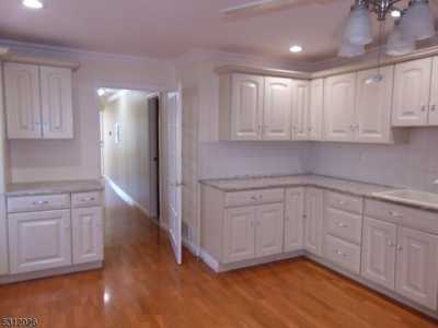 Home For Rent in Newark, New Jersey
