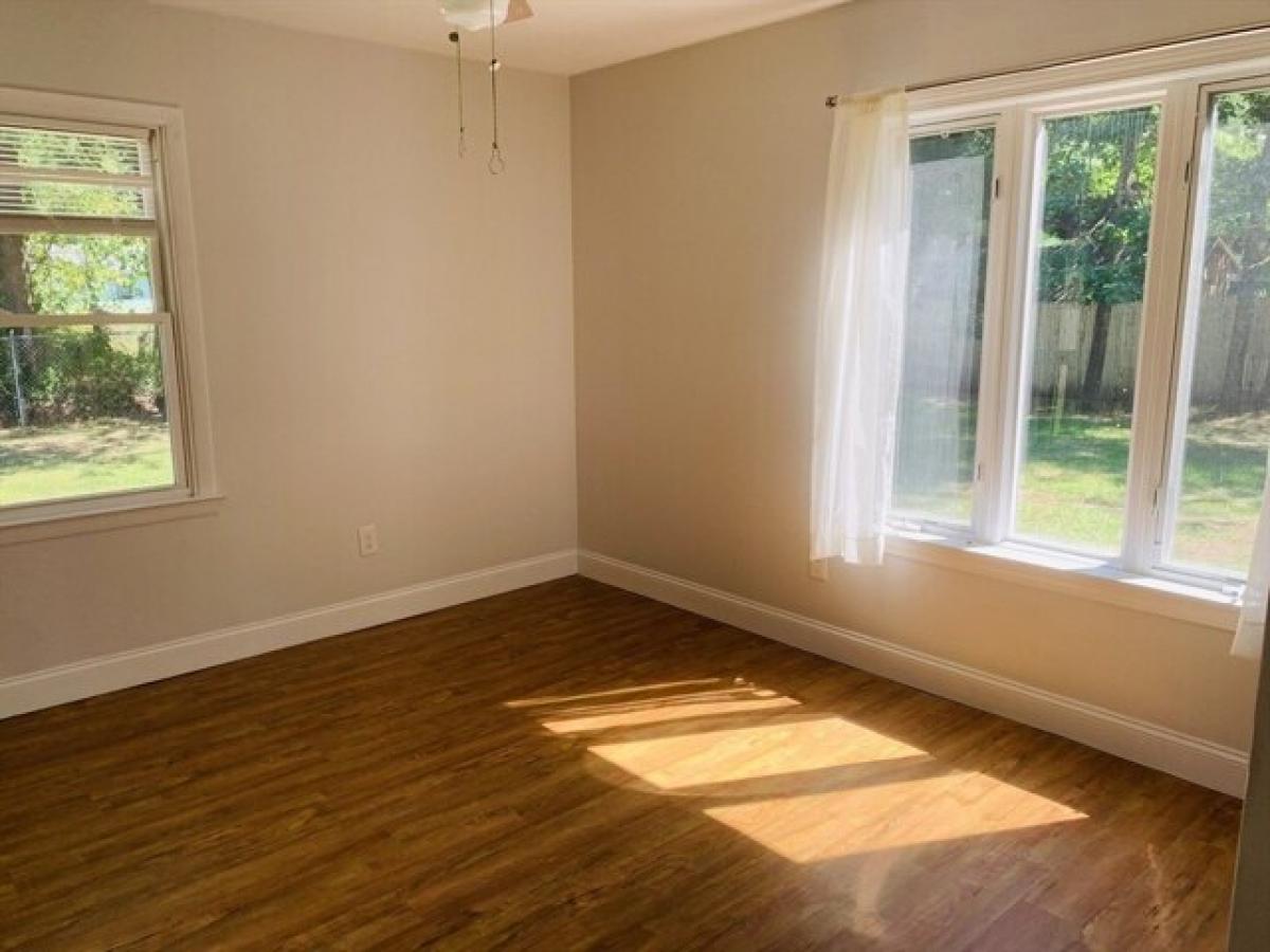 Picture of Home For Sale in Northampton, Massachusetts, United States