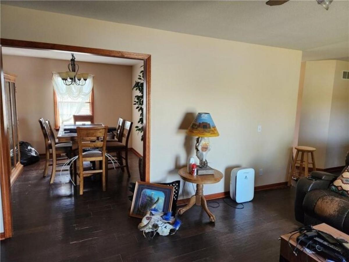 Picture of Home For Sale in Gower, Missouri, United States