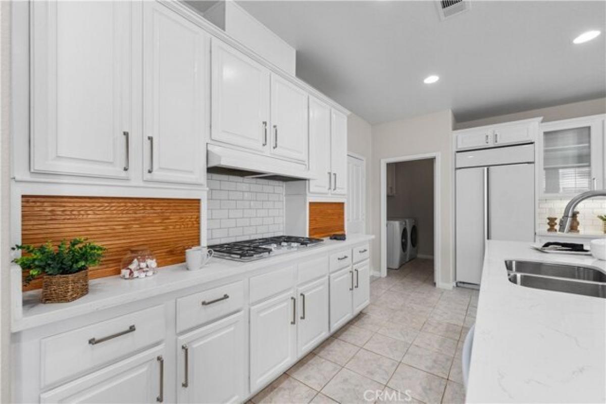 Picture of Home For Sale in Santa Clarita, California, United States
