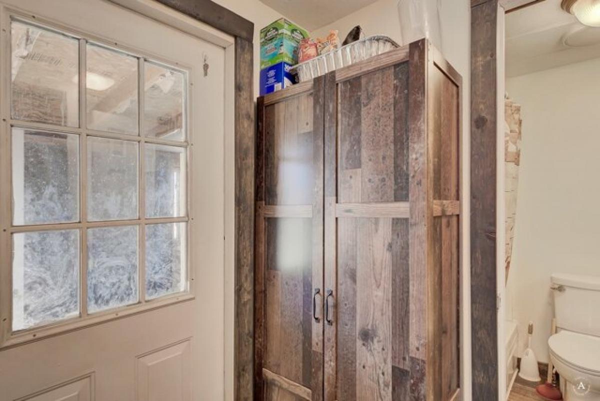 Picture of Home For Sale in Winston, Montana, United States