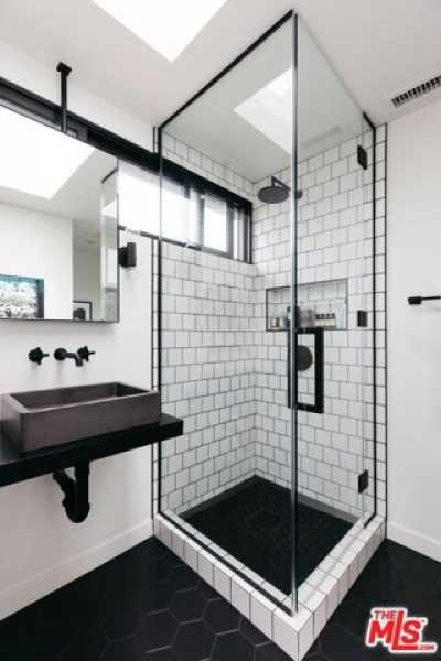 Home For Rent in Marina del Rey, California