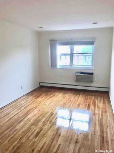 Home For Sale in Bayside, New York