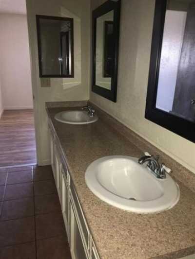 Home For Rent in Fresno, California
