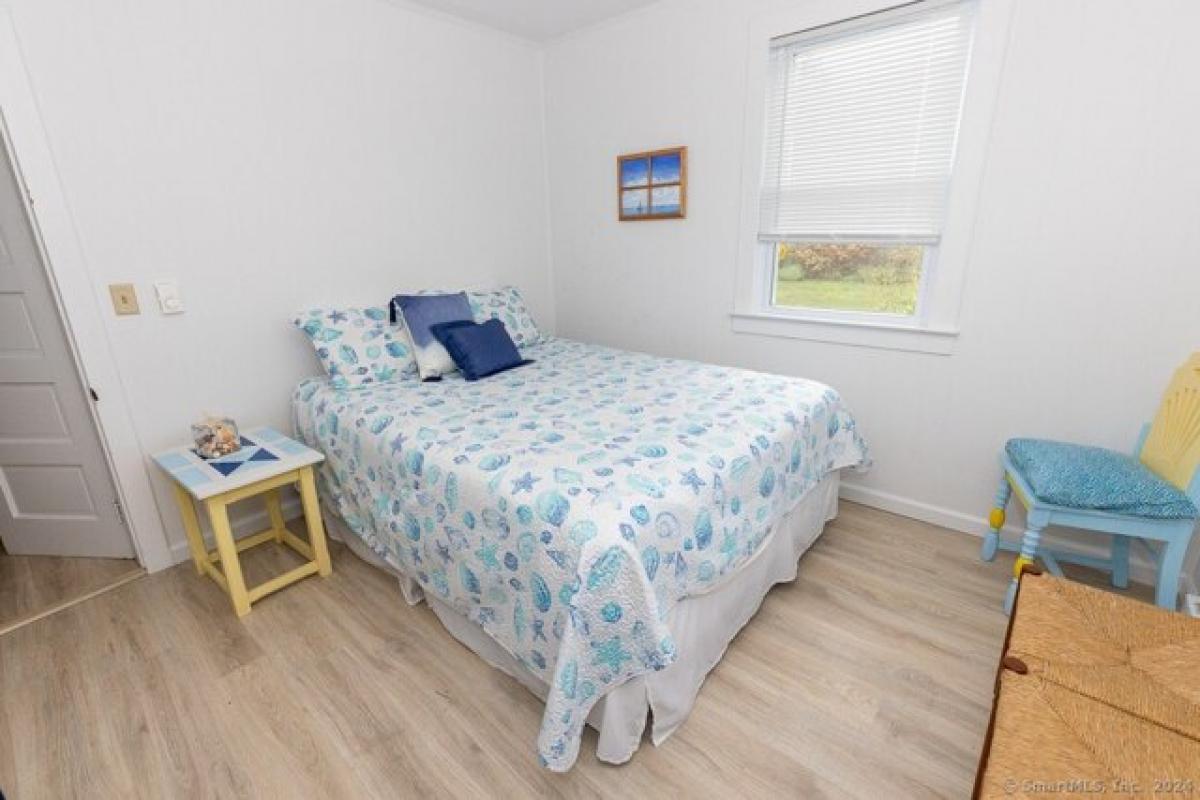 Picture of Home For Sale in Clinton, Connecticut, United States