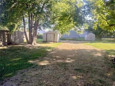 Home For Sale in Hawk Point, Missouri