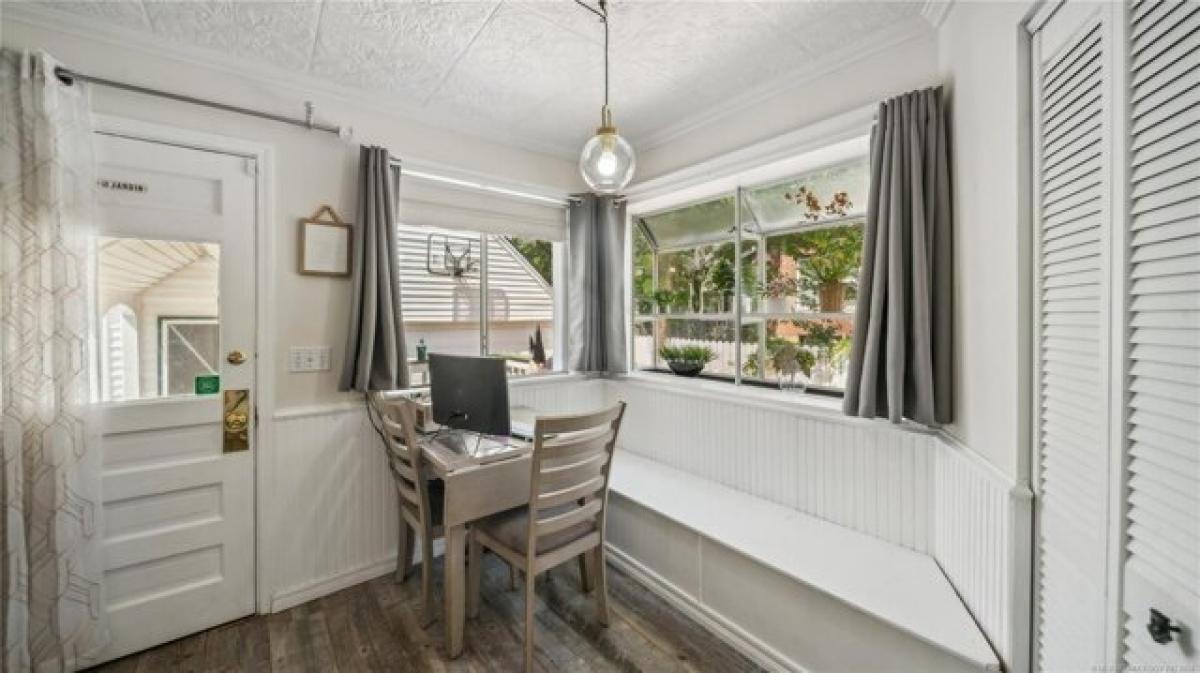 Picture of Home For Sale in Sand Springs, Oklahoma, United States