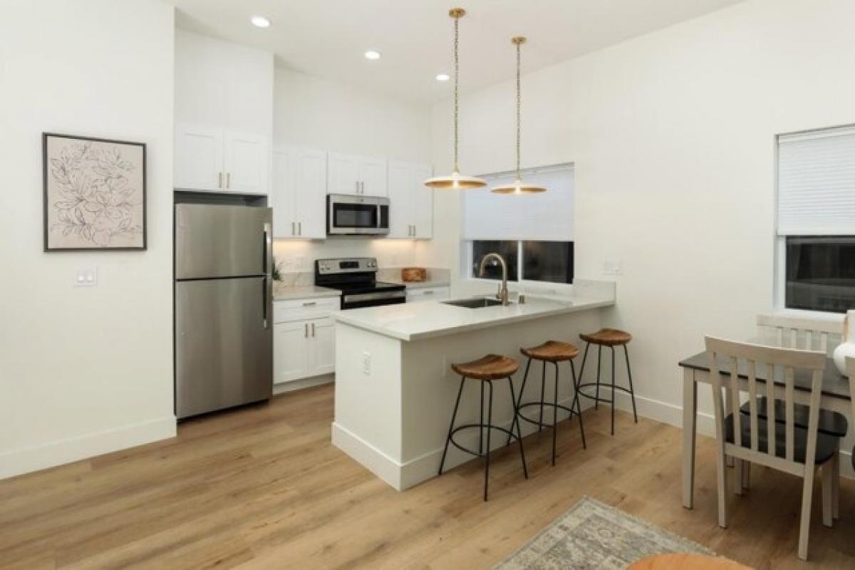 Picture of Home For Sale in Menlo Park, California, United States