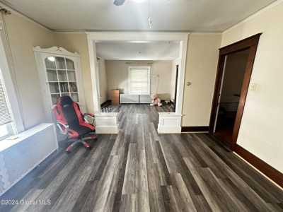 Home For Sale in Amsterdam, New York