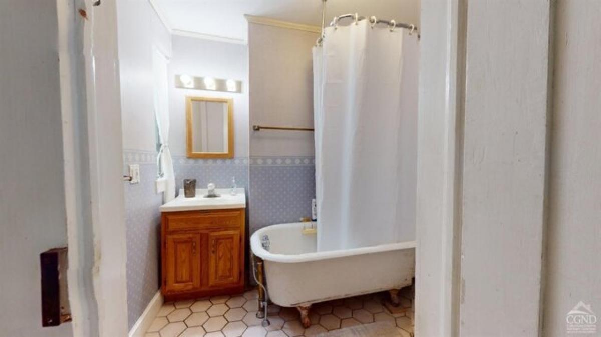 Picture of Home For Sale in Cairo, New York, United States