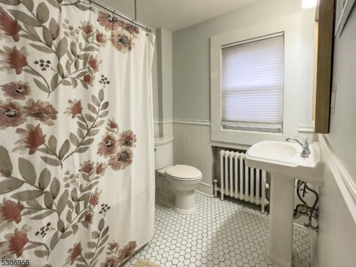 Picture of Home For Sale in Belleville, New Jersey, United States