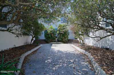 Apartment For Rent in 