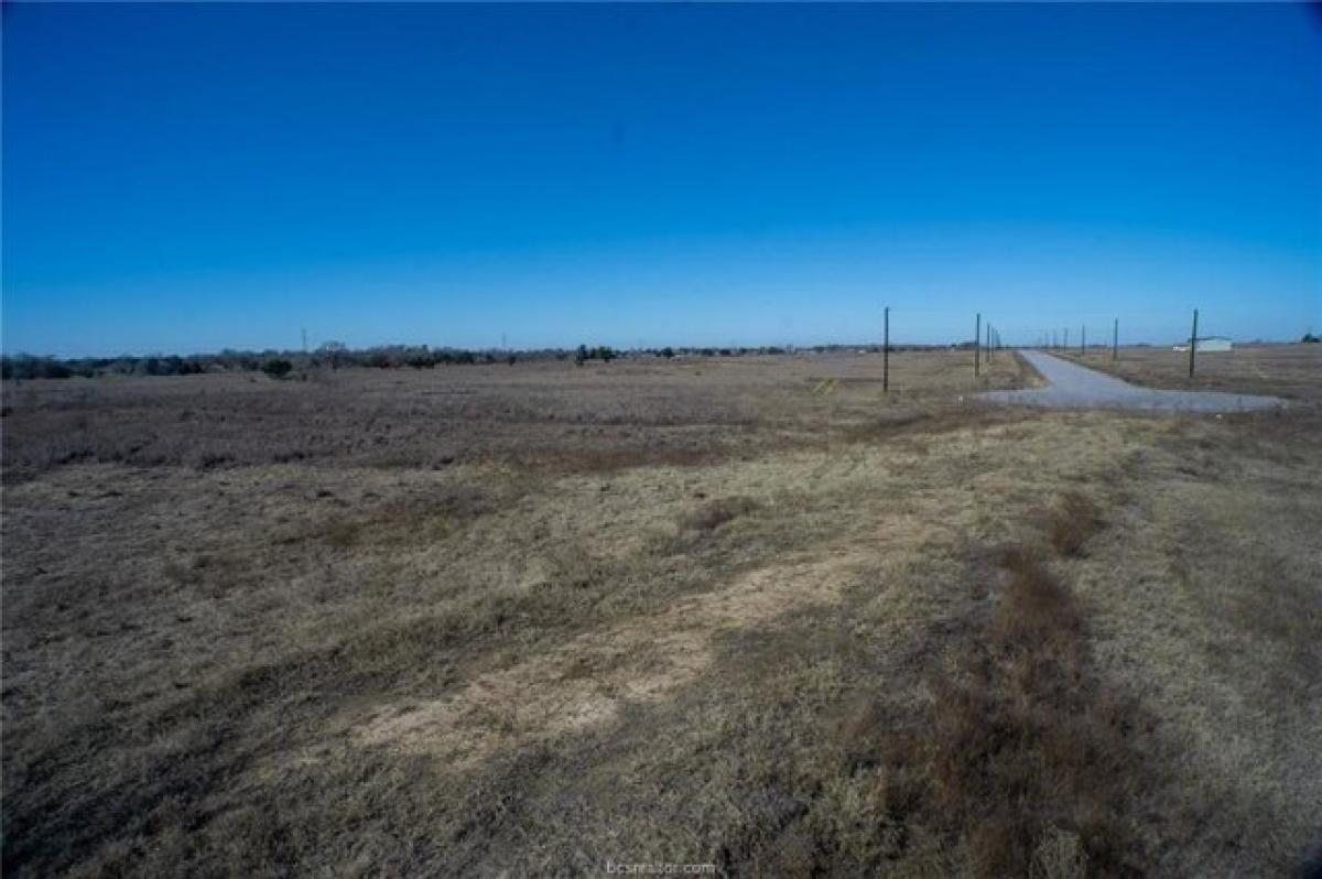 Picture of Residential Land For Sale in Bryan, Texas, United States
