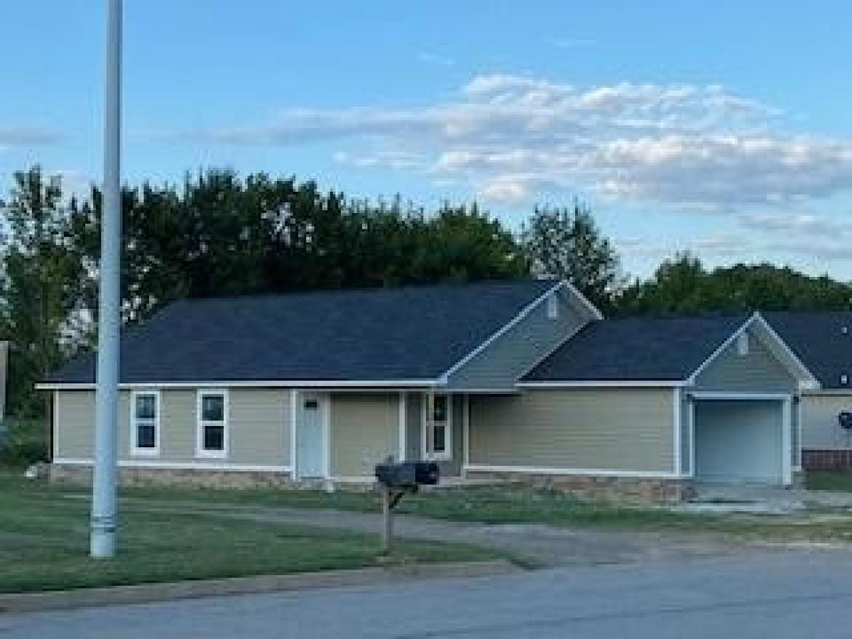 Picture of Home For Sale in Clarksville, Arkansas, United States