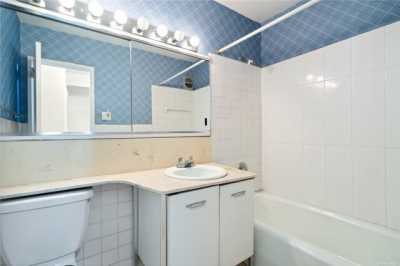 Home For Sale in Glen Cove, New York