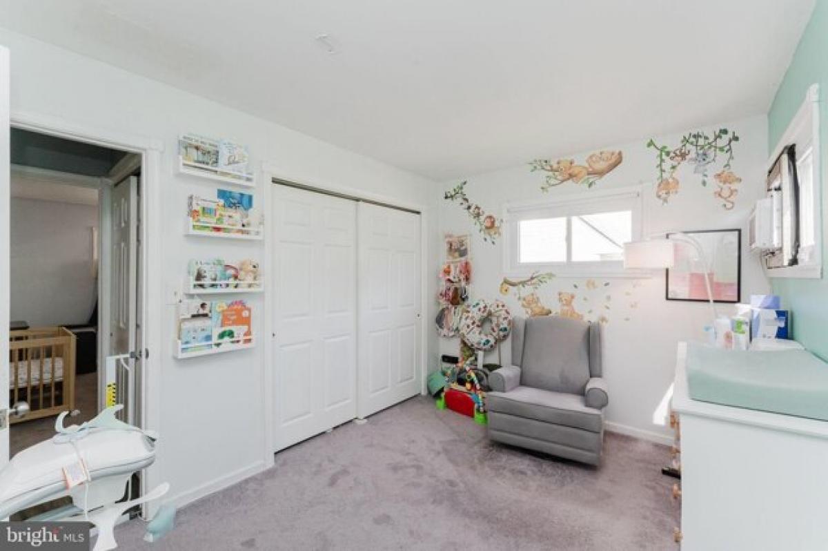 Picture of Home For Sale in Levittown, Pennsylvania, United States