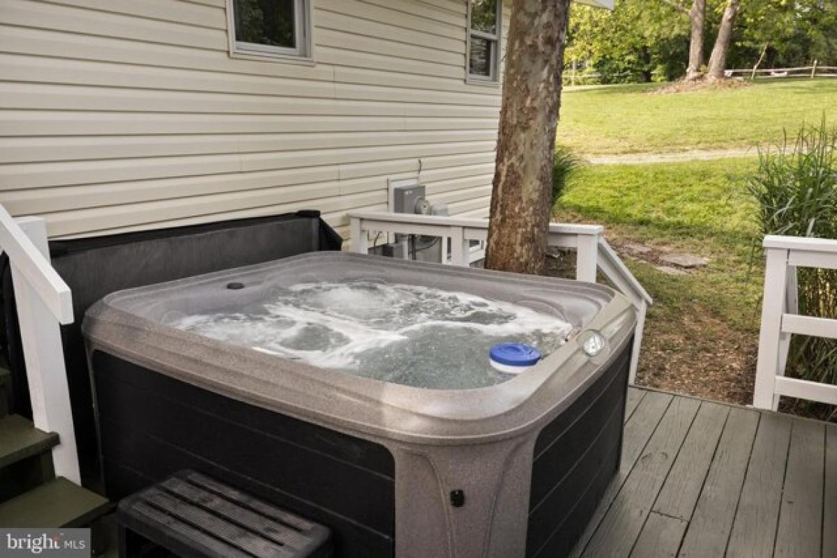 Picture of Home For Sale in Harpers Ferry, West Virginia, United States