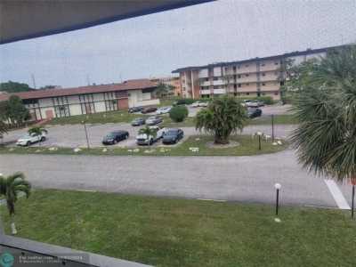 Home For Rent in Lauderdale Lakes, Florida