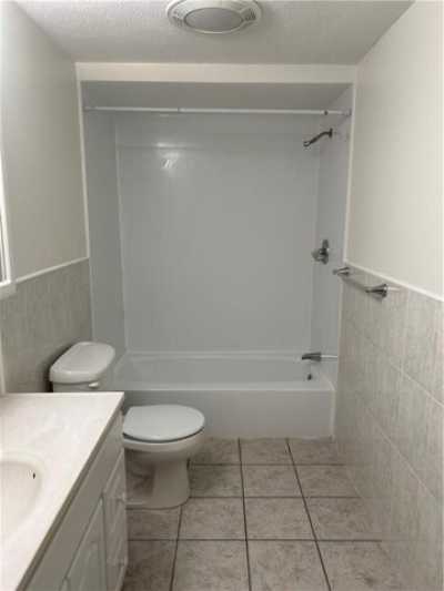 Home For Sale in Lincoln, Rhode Island