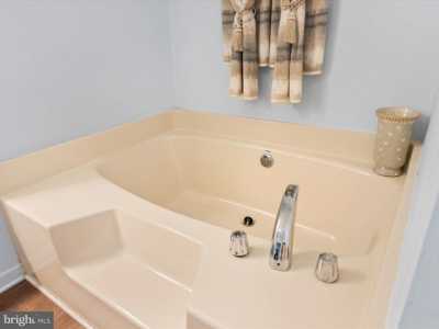 Home For Sale in Lincoln, Delaware