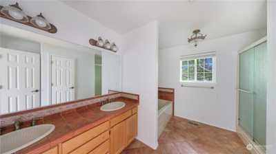 Home For Sale in Oak Harbor, Washington