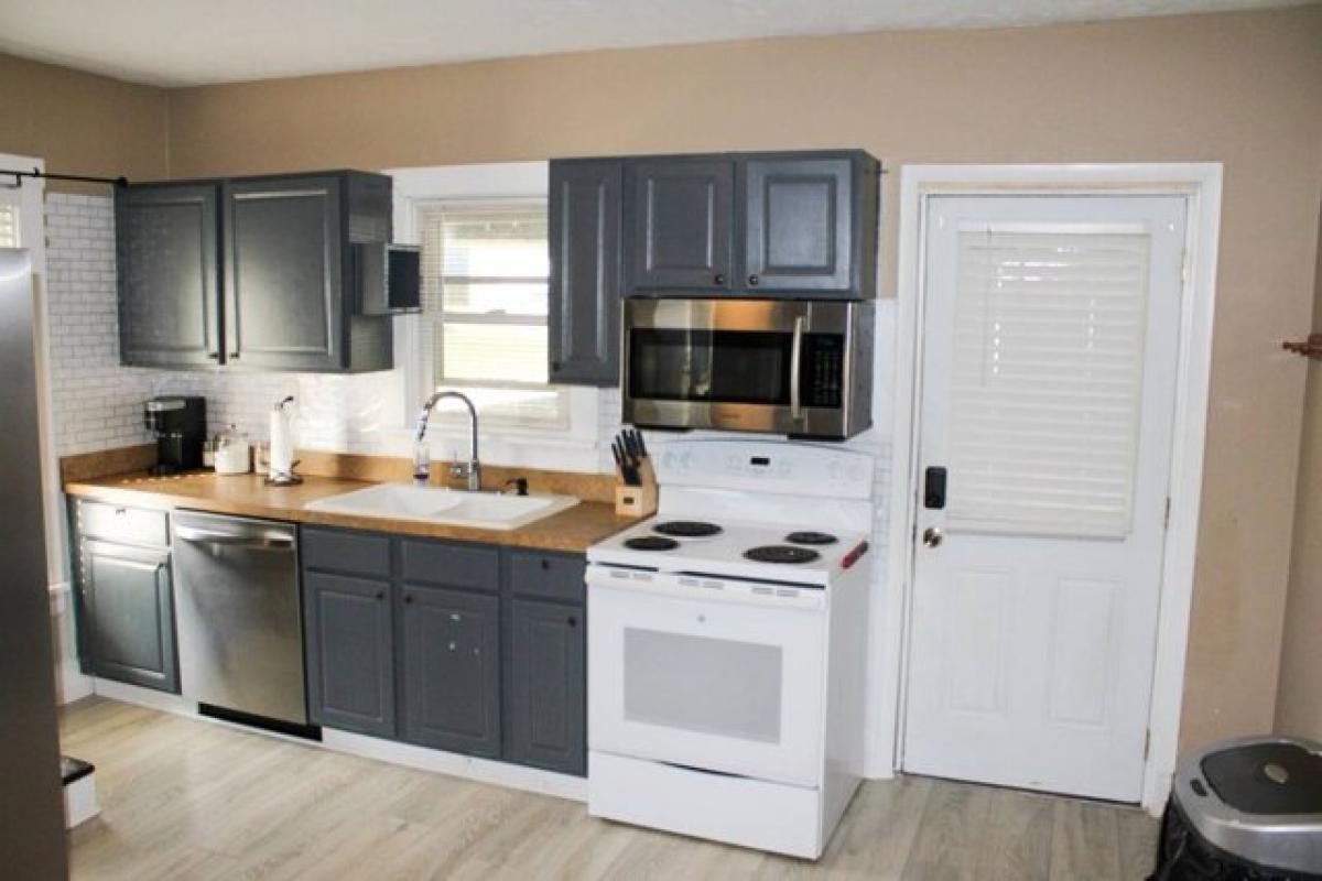 Picture of Home For Sale in Tell City, Indiana, United States