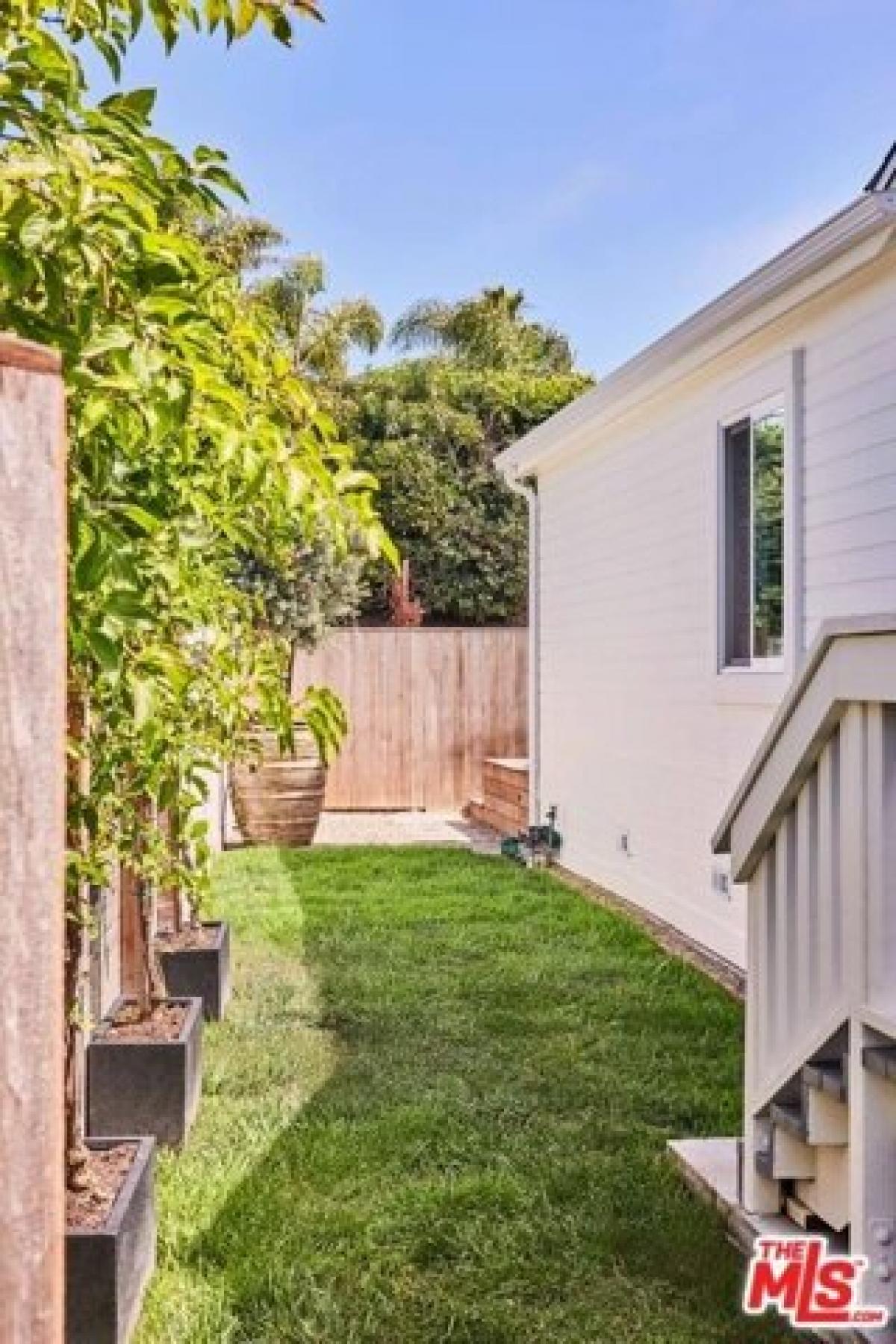 Picture of Home For Sale in Malibu, California, United States