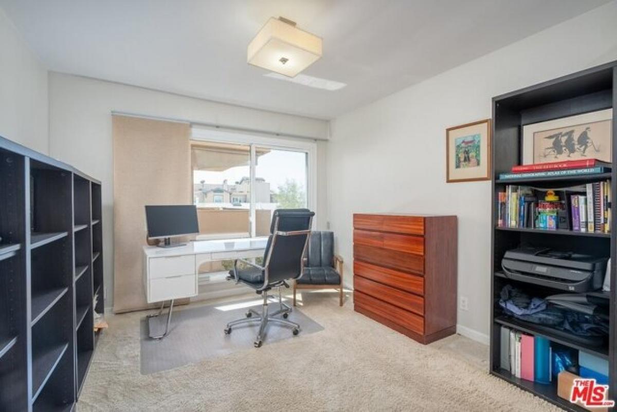 Picture of Home For Sale in West Hollywood, California, United States