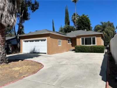 Home For Rent in Reseda, California