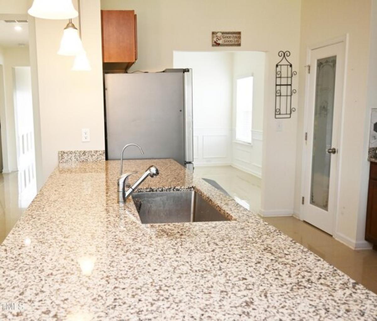 Picture of Home For Sale in Clayton, North Carolina, United States