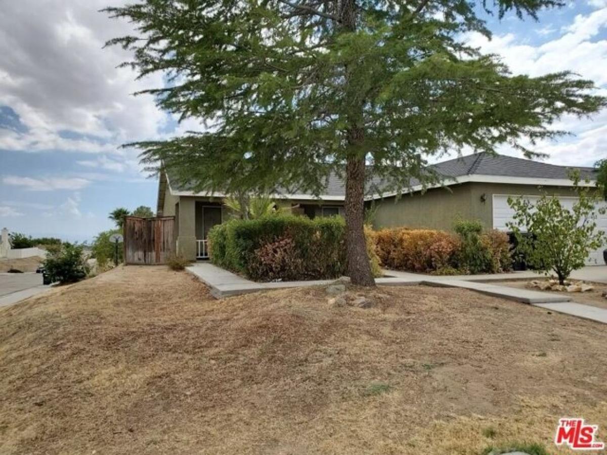 Picture of Home For Sale in Rosamond, California, United States