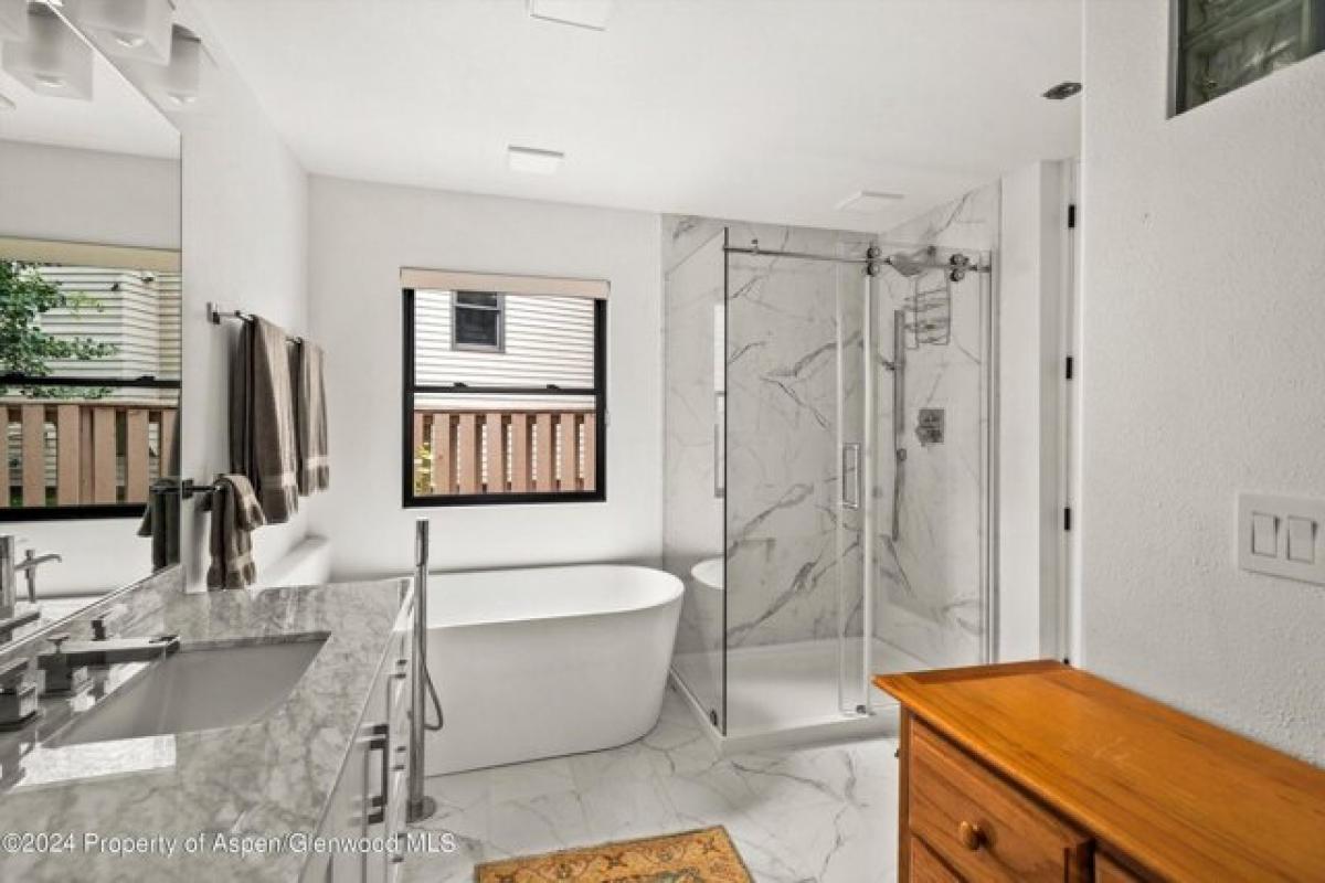 Picture of Home For Sale in Basalt, Colorado, United States