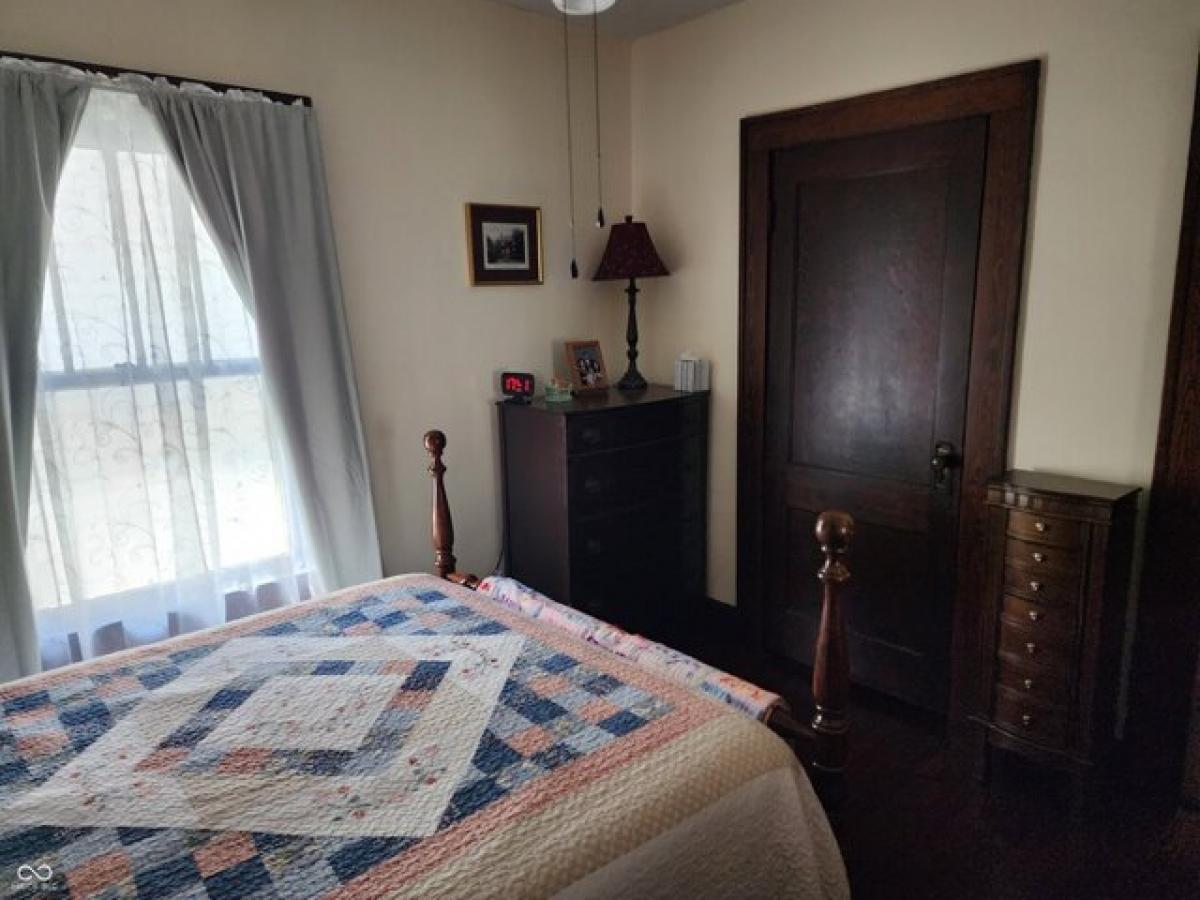 Picture of Home For Sale in Shelbyville, Indiana, United States