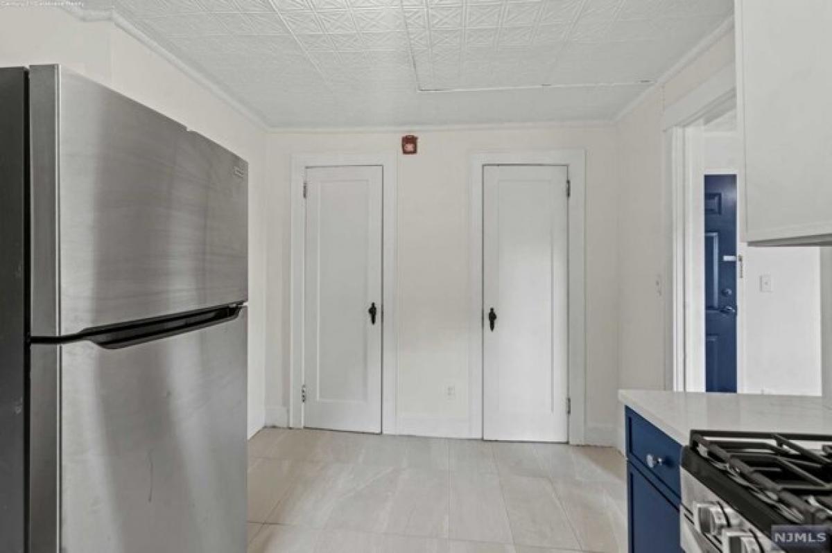 Picture of Home For Rent in Edgewater, New Jersey, United States