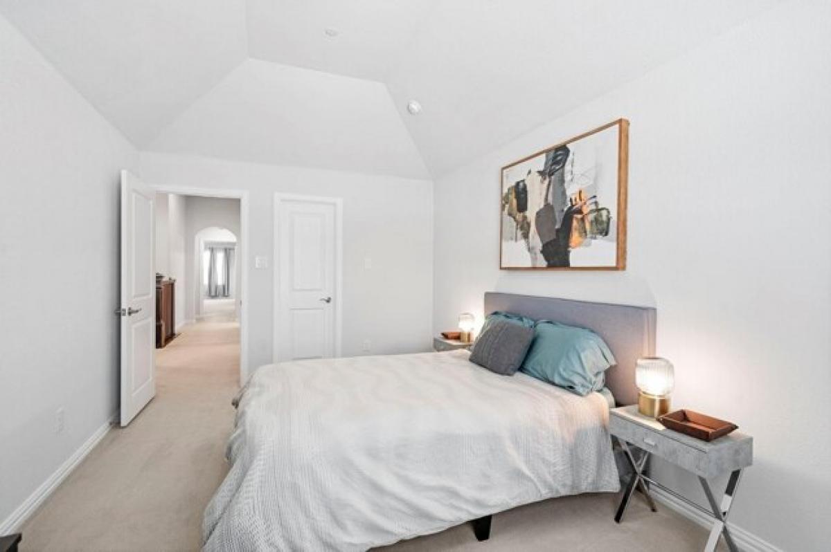 Picture of Home For Sale in Farmers Branch, Texas, United States