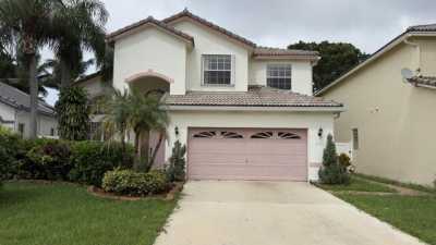 Home For Rent in Lake Worth, Florida