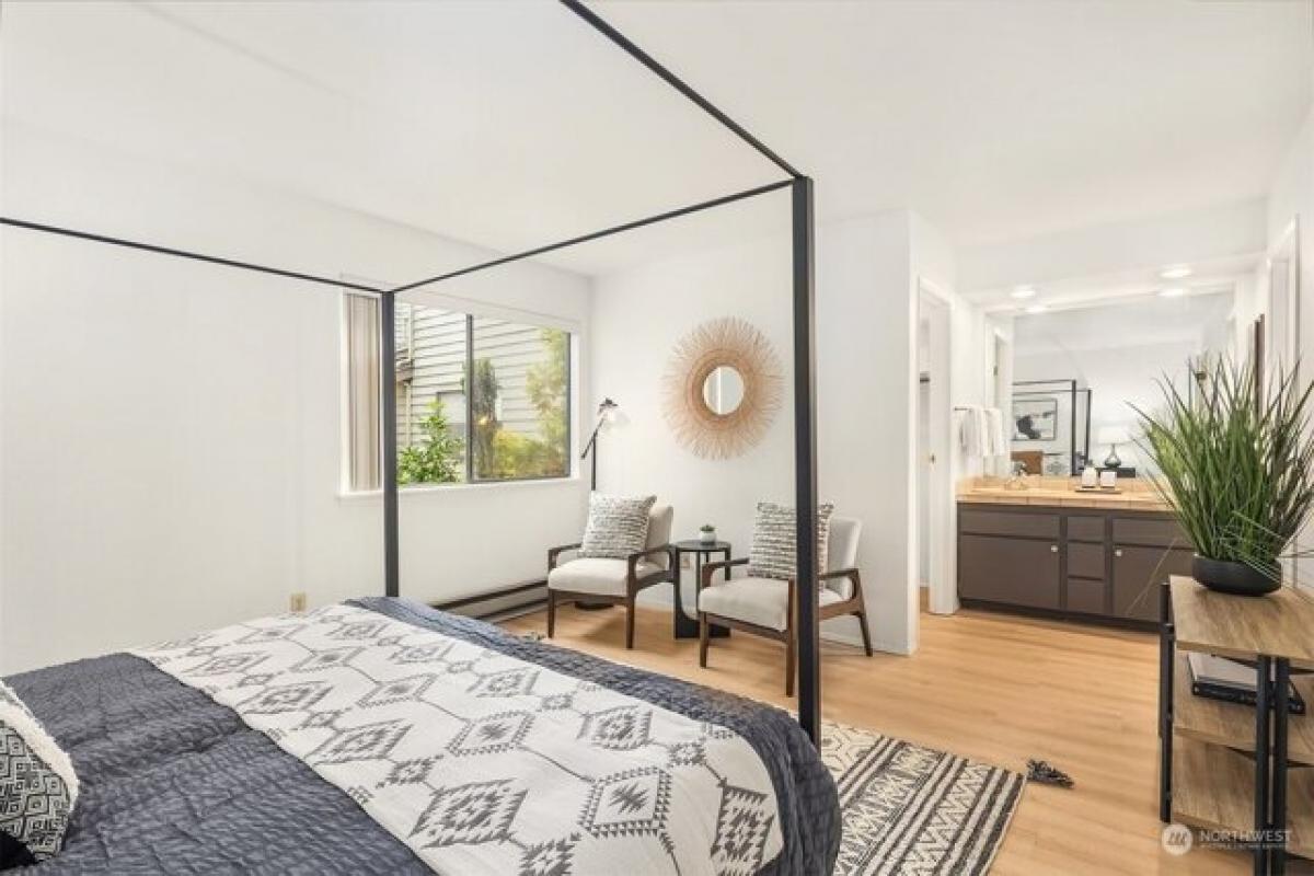 Picture of Home For Sale in Bellevue, Washington, United States