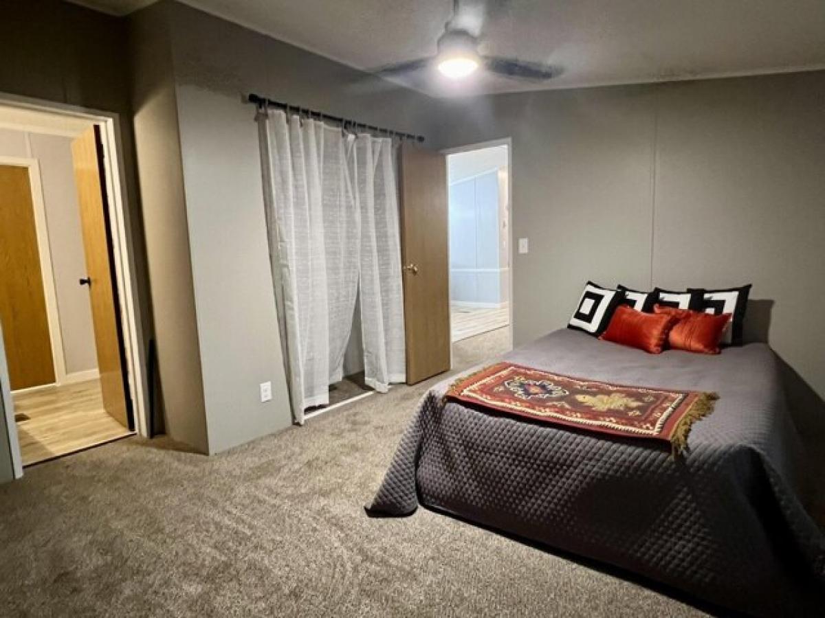 Picture of Home For Sale in Howard City, Michigan, United States