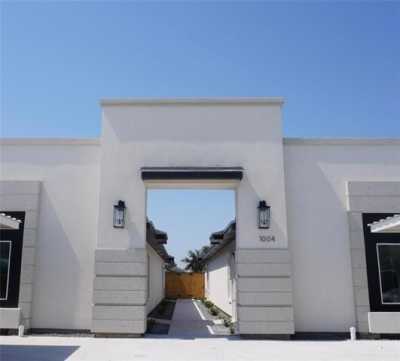 Apartment For Rent in