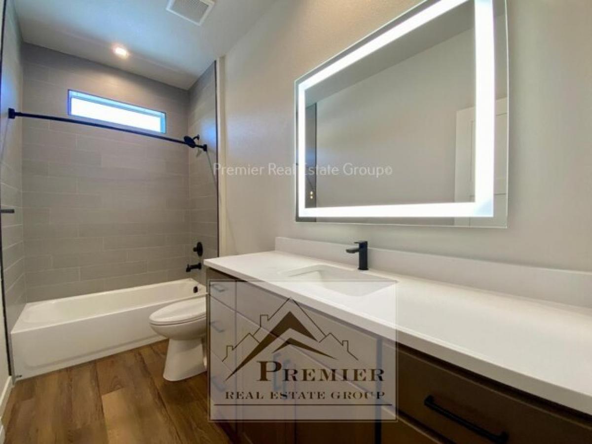 Picture of Apartment For Rent in Colorado Springs, Colorado, United States