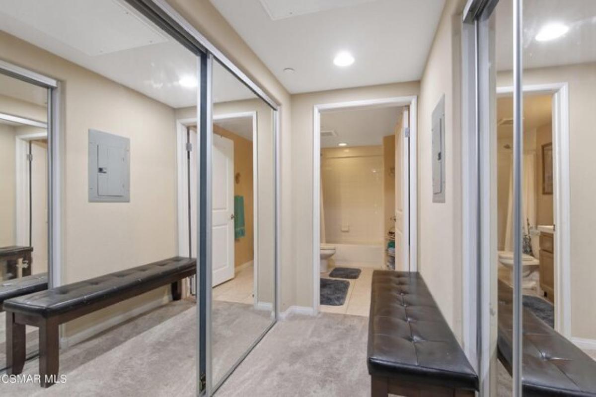 Picture of Home For Sale in Oxnard, California, United States