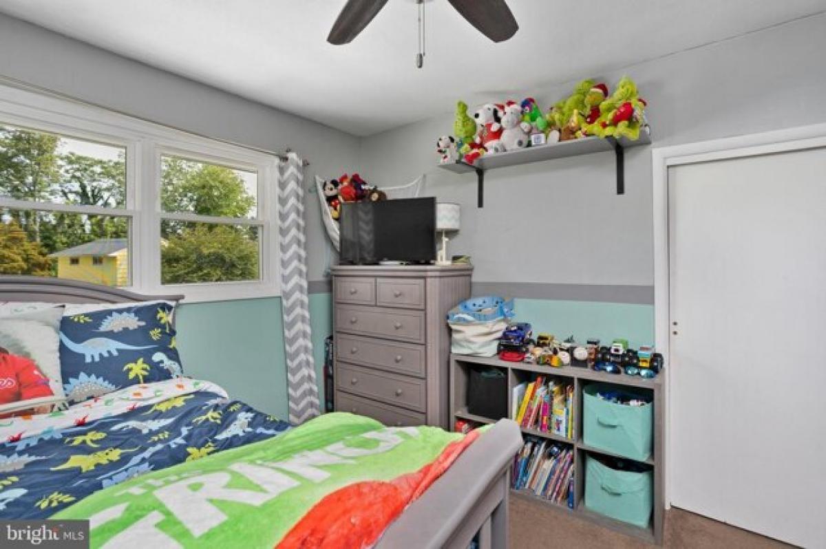 Picture of Home For Sale in Bordentown, New Jersey, United States