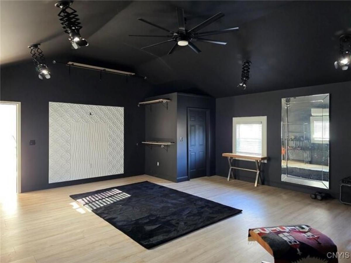 Picture of Home For Sale in Bernhards Bay, New York, United States